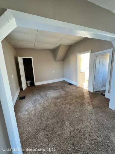 Main picture of 500 N Columbia St