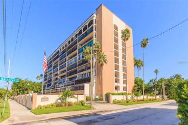 Main picture of Parkland Condominium