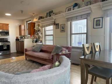 Main picture of 2245 Curlew St