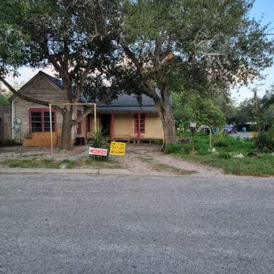 Main picture of 1302 N Harrison St