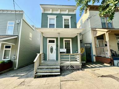 Main picture of 415 Warner St