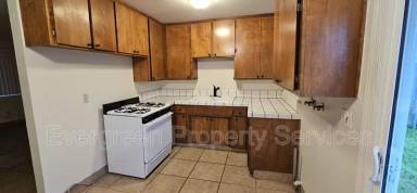 Main picture of 10346 S White Rock Rd