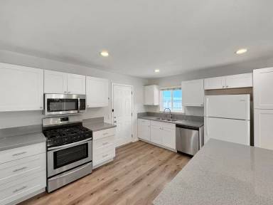 Main picture of 552 Luna Dr