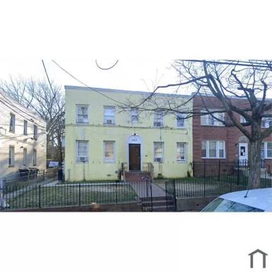 Main picture of 5013 1st St NW