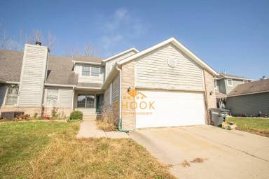 Main picture of 202 E Pine Ave