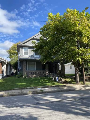 Main picture of 526 W 29th St