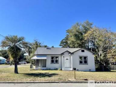 Main picture of 618 Husson Ave