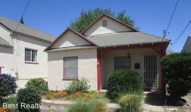 Main picture of 302 S Green St