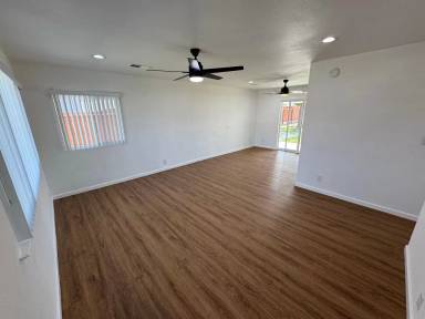 Main picture of 690 Quincy St