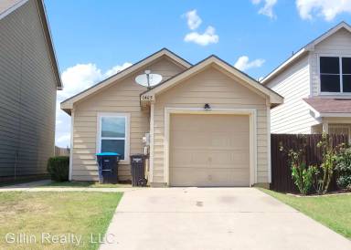 Main picture of 1405 Pine Ln