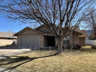 Main picture of 815 Lincoln Ct