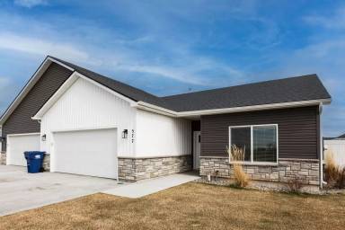 Main picture of 577 S Idaho Ave