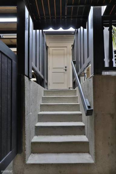 Main picture of 164 E Gay St