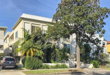 Main picture of 309 S Doheny Dr