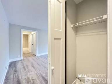 Main picture of 530 W Surf St