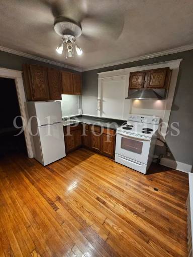 Main picture of 1675 Tutwiler Ave