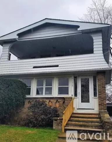 Main picture of 4765 E 90th St