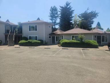 Main picture of 300 E Cotati Ave
