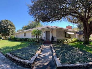 Main picture of 860 37th Ave N