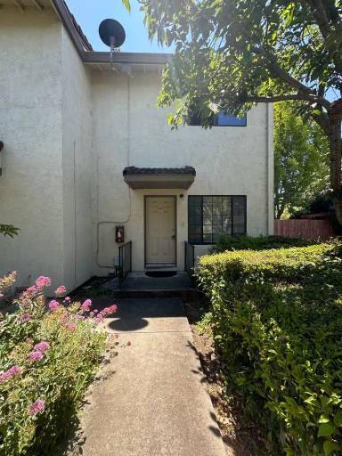 Main picture of Via Granada Townhomes