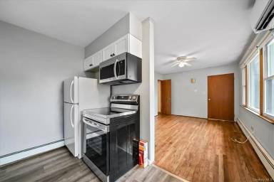 Main picture of 66 Walnut St