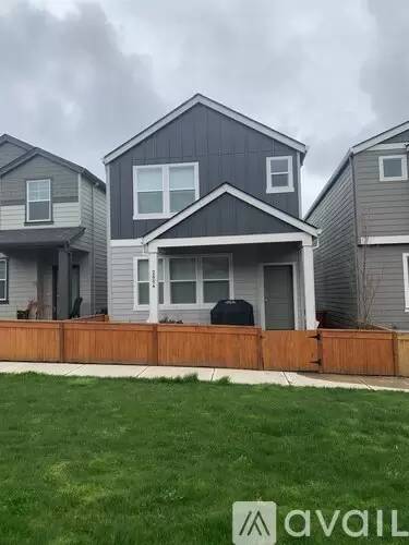Main picture of 2664 NE 116th Pl