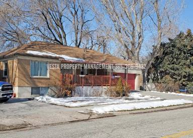Main picture of 852 Canyon Rd