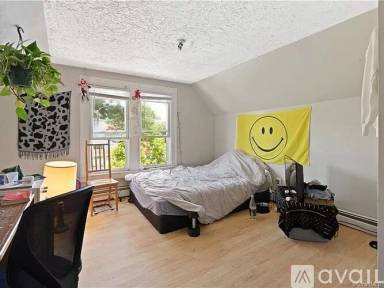 Main picture of 98 Eagle St