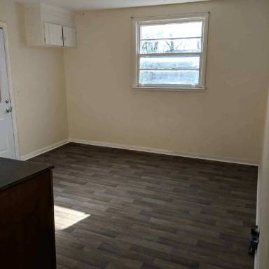 Main picture of 118 Rains Ave