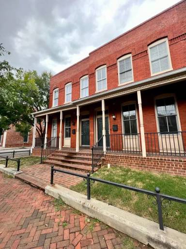 Main picture of 1314 W Cary St