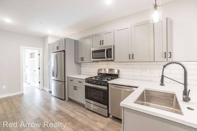 Main picture of 2410 Clifford St