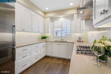 Main picture of 1043 River Rock Ln