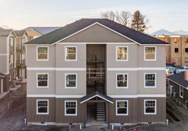 Main picture of 2960 Northwest Way