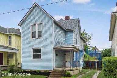 Main picture of 646 E 2nd Ave