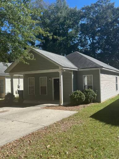 Main picture of 918 Woodlawn Ave