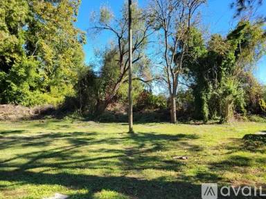 Main picture of 408 Hanbury Ave