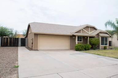 Main picture of 260 W San Angelo St