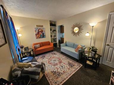 Main picture of 2124 W Jackson St