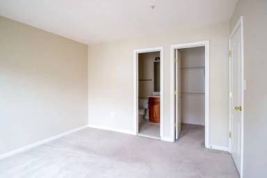 Main picture of 5074 Donovan Dr