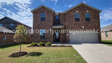 Main picture of 2221 Dahlia Way