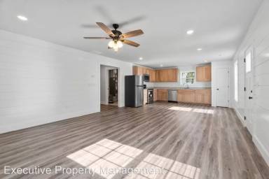 Main picture of 27 N Park Ave