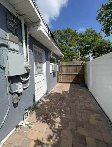 Main picture of 8609 Blossom Ave