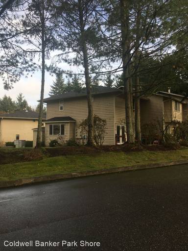 Main picture of 1303 NE Jasmine Ln