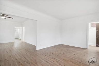 Main picture of 2433 Pasadena St