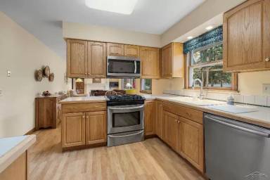 Main picture of 7 Wiltse Ct