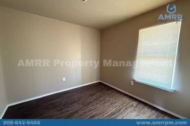 Main picture of 3124 E Cornell St