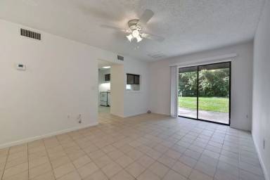 Main picture of 17446 Dumont Dr