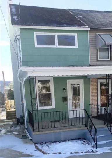 Main picture of 37 W 7th St