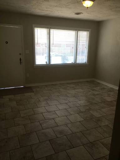 Main picture of 3634 N Villa Ave