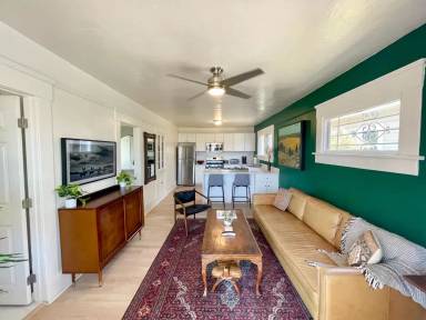 Main picture of 2178 Newton Ave